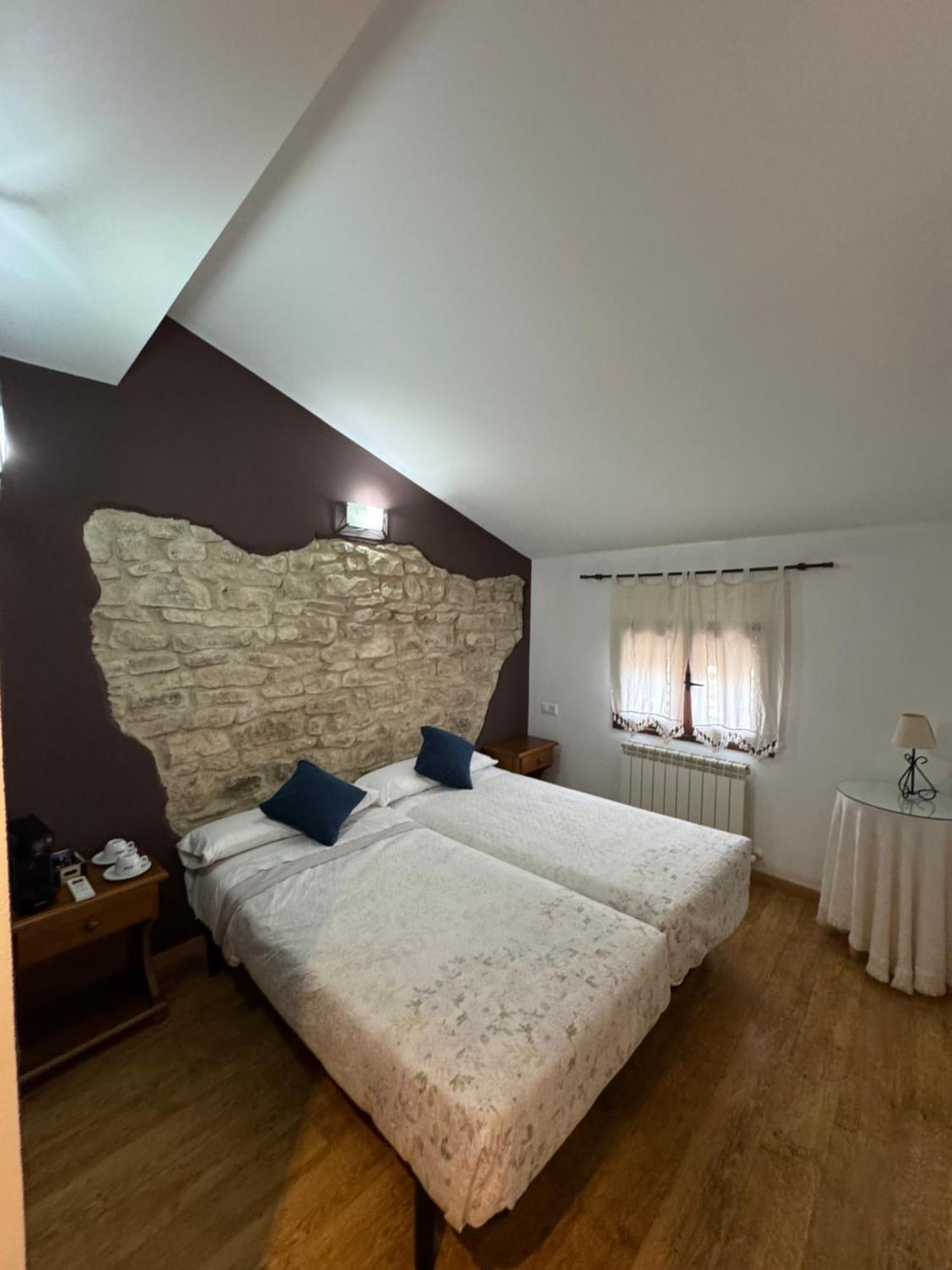 Casa Rural Marga Tardienta Ngoại thất bức ảnh